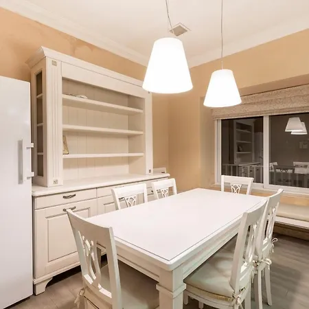 Spacious Num1 House In Swieqi - Sleeps 18 W/wifi By 360 Estates Apartmán