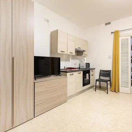Spacious Num1 House In Swieqi - Sleeps 18 W/wifi By 360 Estates Lägenhet