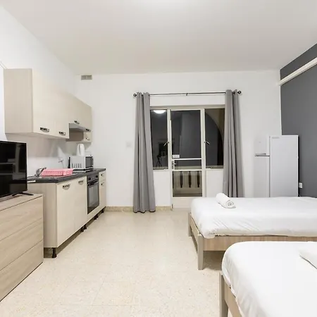 Spacious Num1 House In Swieqi - Sleeps 18 W/wifi By 360 Estates Is-Swieqi