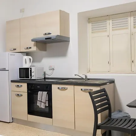 Spacious Num1 House In Swieqi - Sleeps 18 W/wifi By 360 Estates Διαμέρισμα