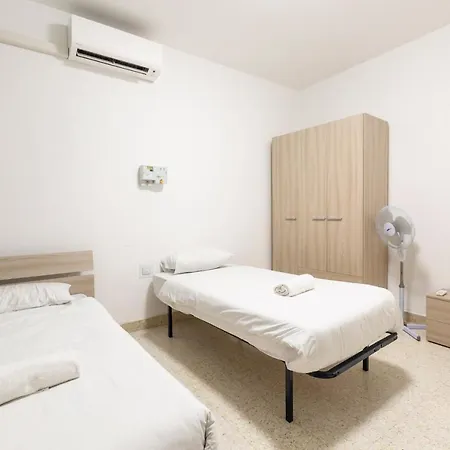 Spacious Num1 House In Swieqi - Sleeps 18 W/wifi By 360 Estates Διαμέρισμα Is-Swieqi