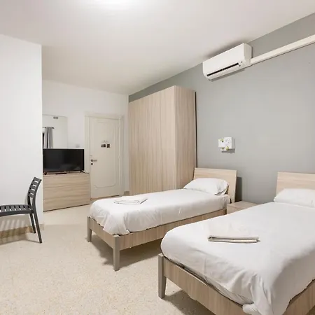 Spacious Num1 House In Swieqi - Sleeps 18 W/wifi By 360 Estates Διαμέρισμα Is-Swieqi
