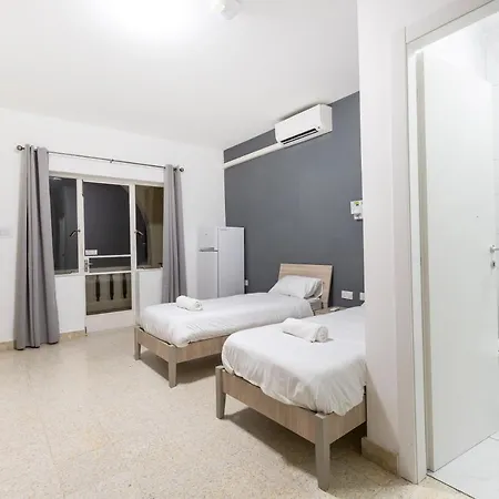 Spacious Num1 House In Swieqi - Sleeps 18 W/wifi By 360 Estates *