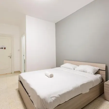 Spacious Num1 House In Swieqi - Sleeps 18 W/wifi By 360 Estates Is-Swieqi
