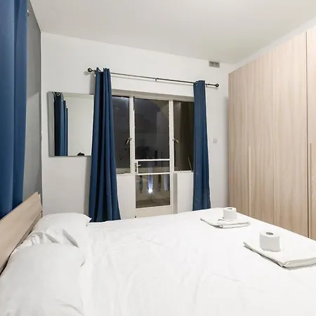 Spacious Num1 House In Swieqi - Sleeps 18 W/wifi By 360 Estates * Is-Swieqi