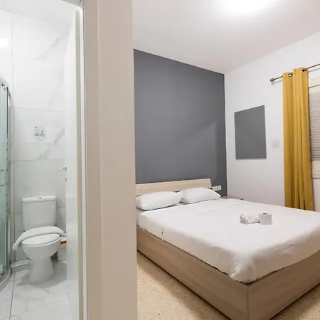 Spacious Num1 House In Swieqi - Sleeps 18 W/wifi By 360 Estates *